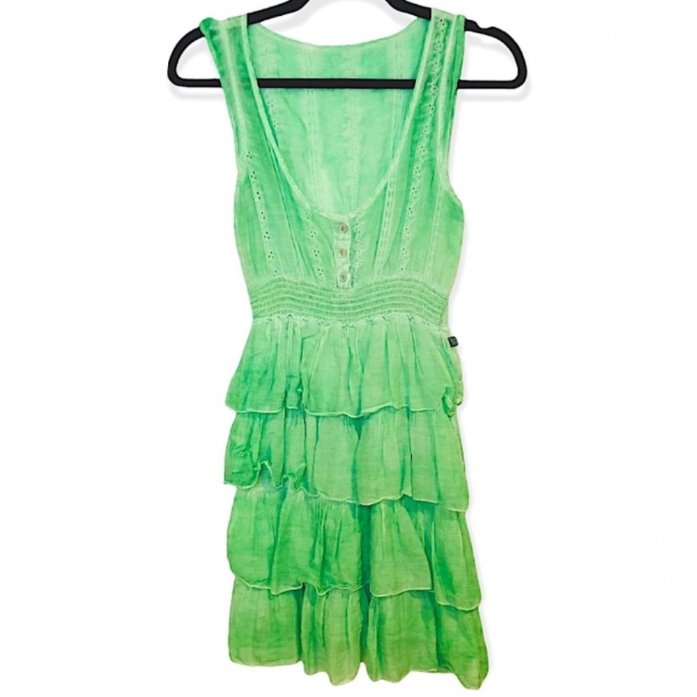 Gorgeous, green sweet dress tiered ruffles 
Sexy silk & cotton blend material